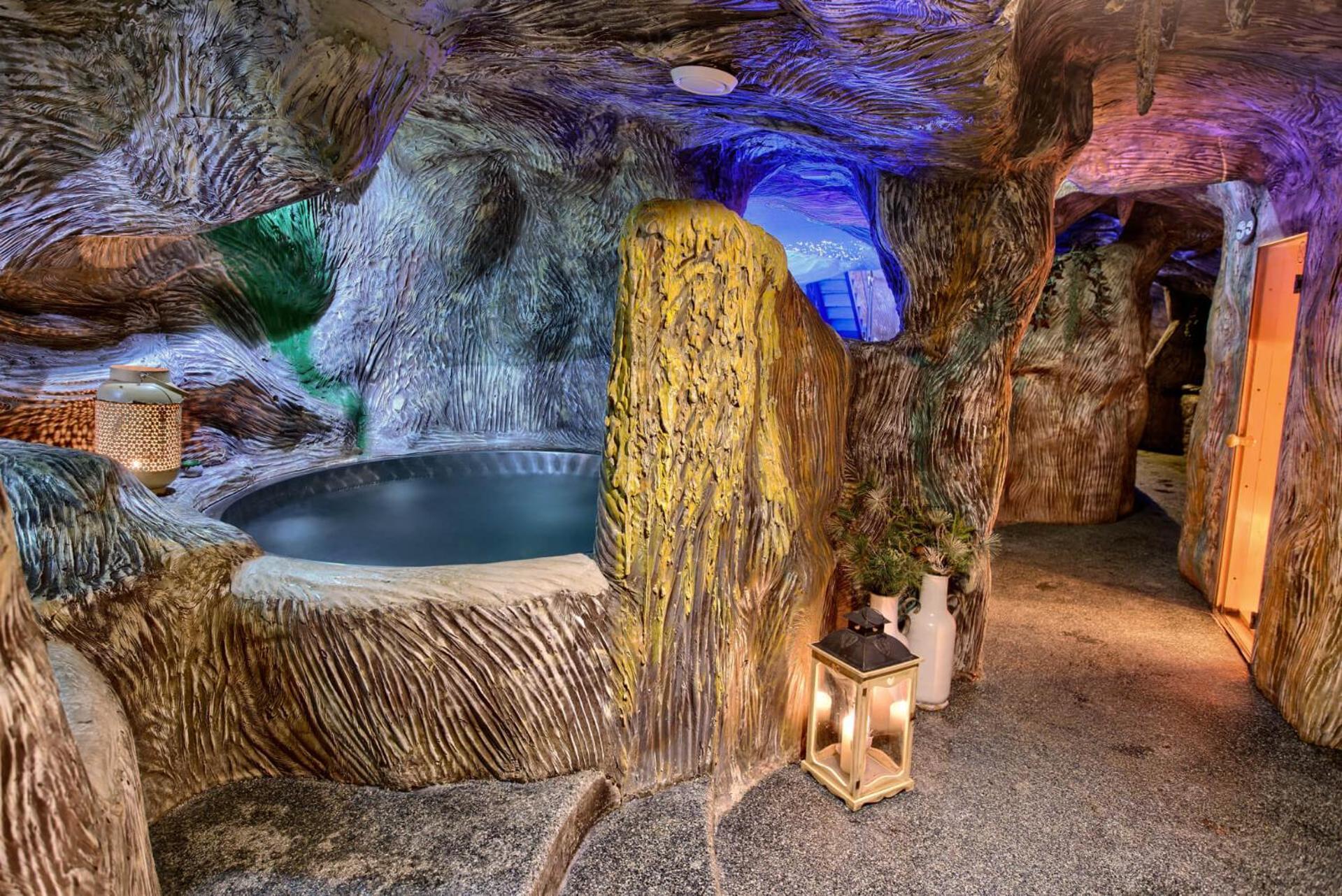Penzion Zbojnicky Halas Tisovec Экстерьер фото